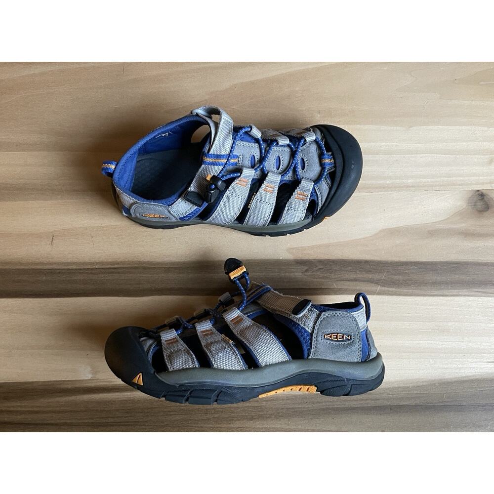 Keen Newport H2 Waterfront Sandal Men's Size 4 Gray Blue Beach Hiking Shoes